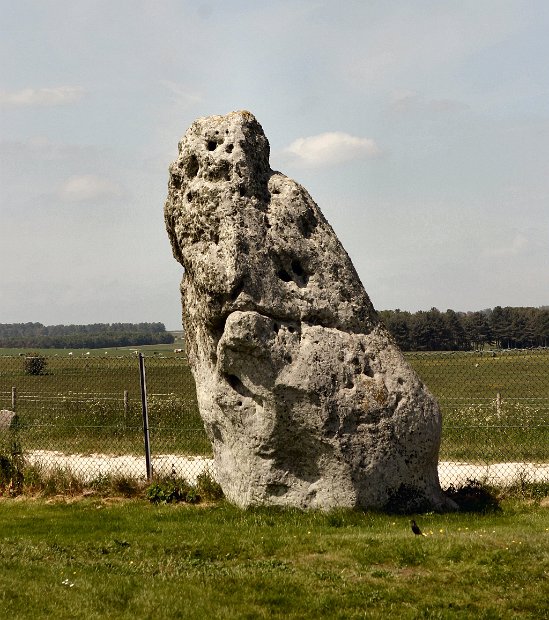 Stonehenge Heelstone 2006-06-05@0607-38